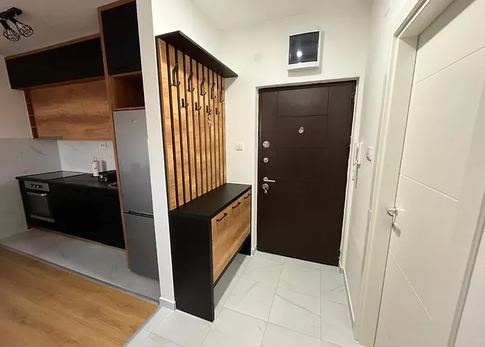 Masa Apartament Ruma