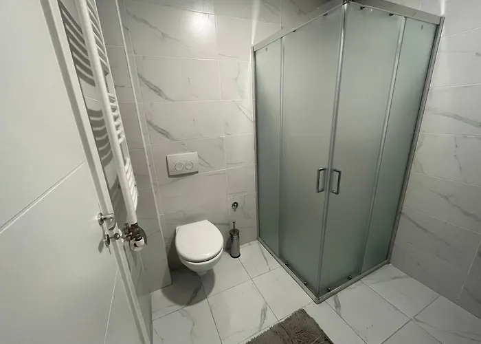 Masa Apartament Ruma